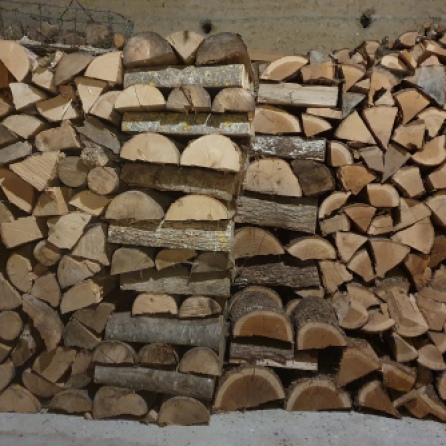 Le bois de Gérard Neury pour le chauffage et la cuisson au bois